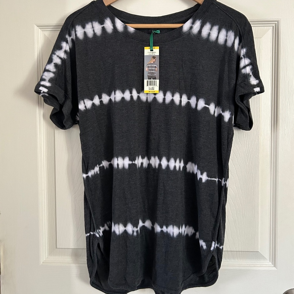 NEW GreenTea Black T-shirt Womens Medium